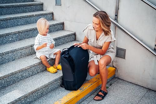 MoMi GRACE leichter Kinderwagen ab 6 Monaten kompakt Buggy mit einem Rucksack zum Tragen passt als Handgepäck faltbarer Reisebuggy 5-Punkt-Gurt